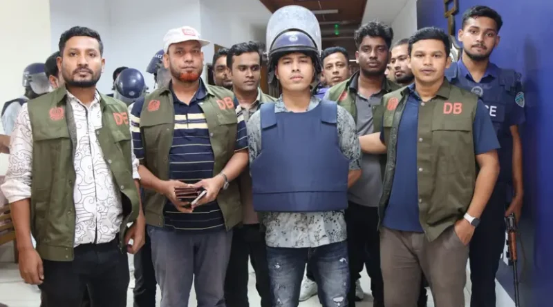 ডেভিড ইমন গ্রেপ্তার সংবাদ সম্মেলনে চট্টগ্রাম পুলিশ সুপার মাসুদ আলম